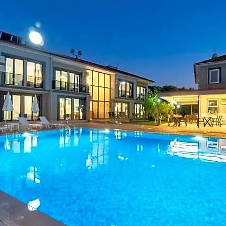 The Halcyon 5* دالامان
