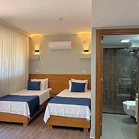 Hotel The Halcyon